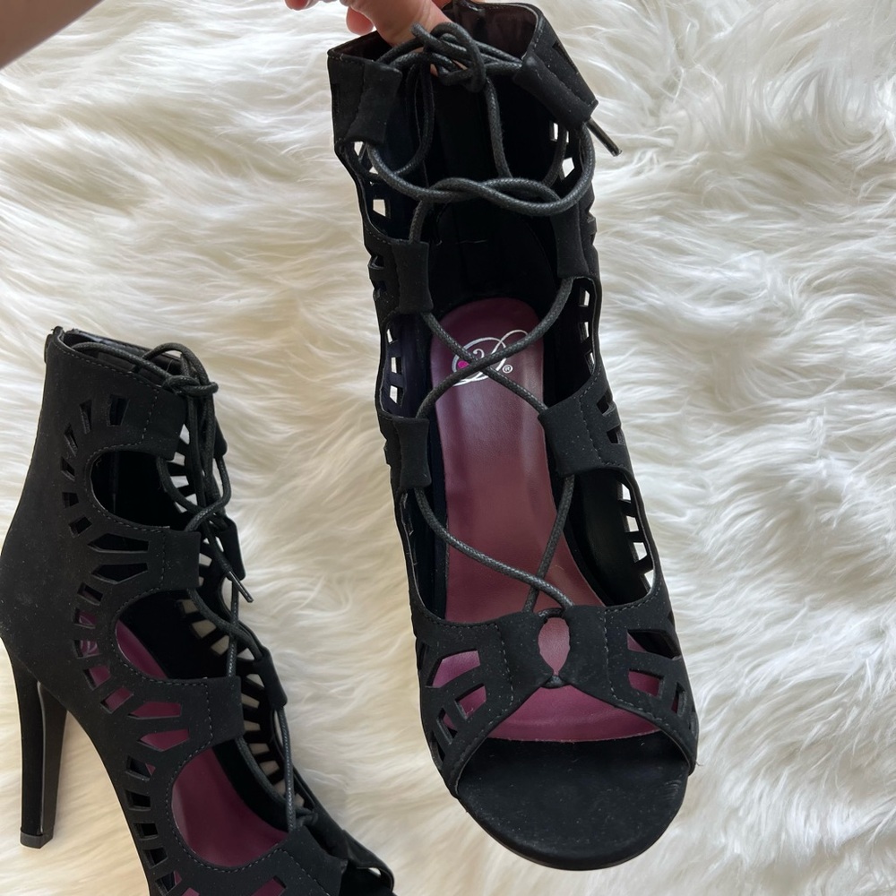 Delicious Black Lace-up Cut-out Peep-toe High Heels Stilettos - Picture 2 of 11